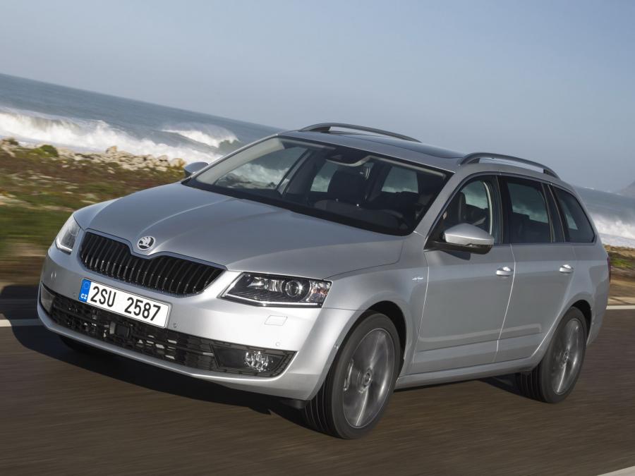  Skoda Octavia Combi Laurin & Klement 2014 года  (фото 3 из 6)